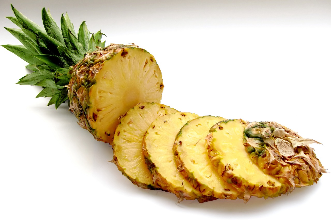 pineapple, slices, fruit-636562.jpg